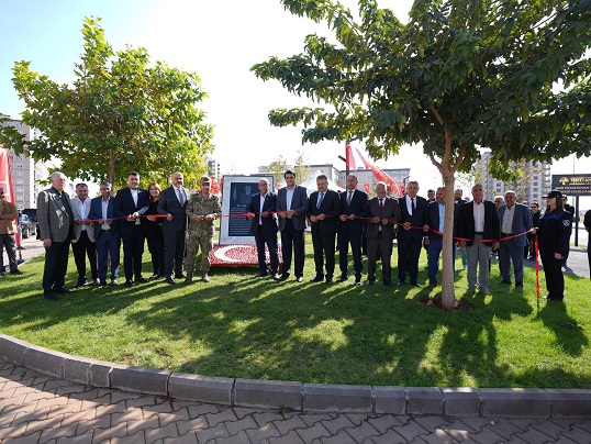  ŞEHİTKAMİL’DEN ŞEHİT EYYÜP UĞURLU’YA VEFA  ŞEHİT EYYÜP UĞURLU PARKI DUALARLA AÇILDI